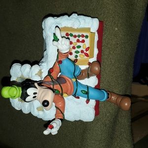 DISNEY GOOFY ROOFTOP CHRISTMAS STOCKING HOLDER HANGER RARE MICKEY UNLIMITED